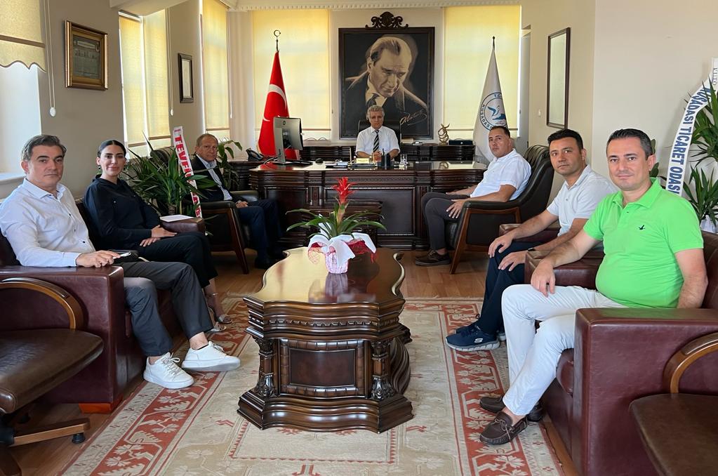 Kuşadası Otelciler ve Yatırımcılar Derneği Başkanı Kaymakamımıza Hayırlı Olsun Ziyaretinde Bulundu